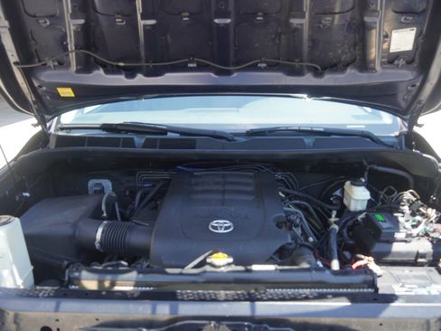 Used 2011 Toyota Tundra 4x4 Double Cab w/ TRD Off-Road Pkg image 38