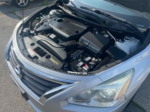 Used 2015 Nissan Altima 2.5 S w/ Special Edition Package FWD image 37