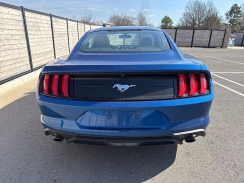 Used 2018 Ford Mustang Coupe image 7