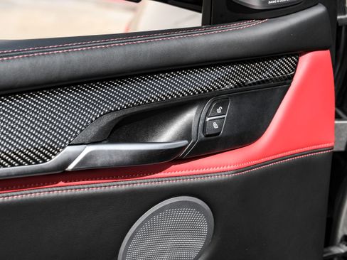 Used 2017 BMW X5 M image 46