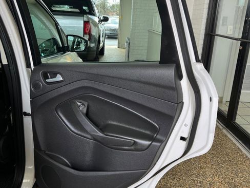 Used 2013 Ford C-MAX SEL image 15