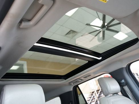 Used 2019 Ford Expedition Limited w/ Equipment Group 301A image 10