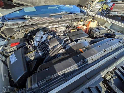 Used 2021 Chevrolet Silverado 2500 LT w/ Convenience Package image 14