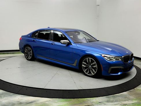 Used 2018 BMW M760i xDrive AWD/4WD image 3