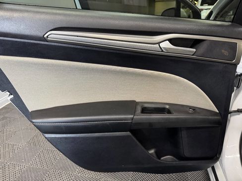 Used 2019 Ford Fusion S image 43