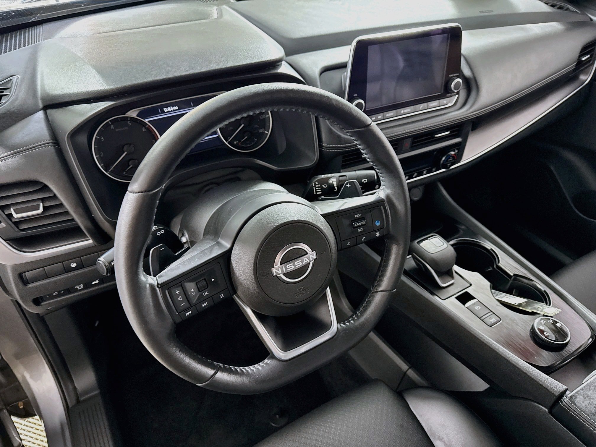 Used 2024 Nissan Rogue SV w/ SV Premium Package AWD/4WD image 11