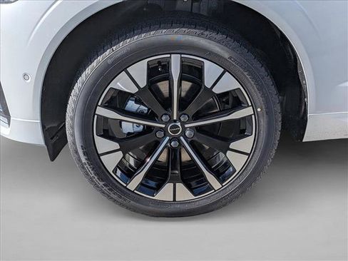 New 2026 Volvo XC60 B5 Plus w/ Protection Package Premier image 11