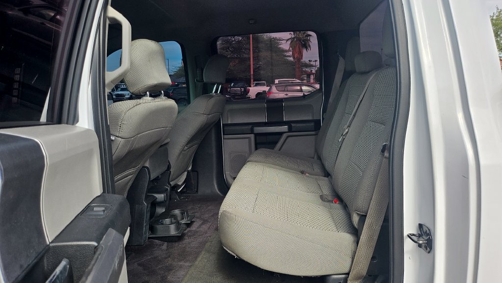 Used 2016 Ford F150 XLT AWD/4WD image 24