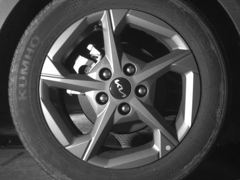 Used 2025 Kia K4 LXS image 15