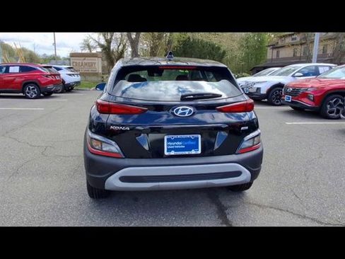 Certified 2023 Hyundai Kona SE AWD/4WD image 7