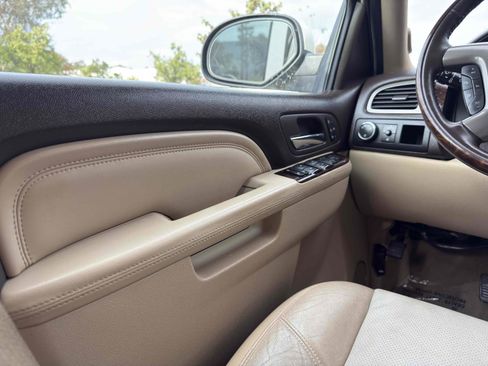 Used 2014 GMC Yukon Denali image 17