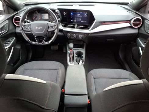 Used 2024 Chevrolet Trax RS w/ Driver Confidence Package FWD image 10