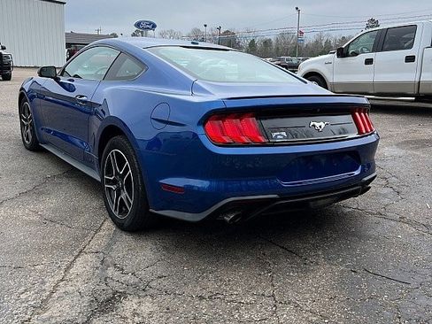 Used 2018 Ford Mustang Premium image 5