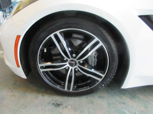 Used 2017 Chevrolet Corvette Stingray Coupe w/ Carbon Flash Badge Package image 66