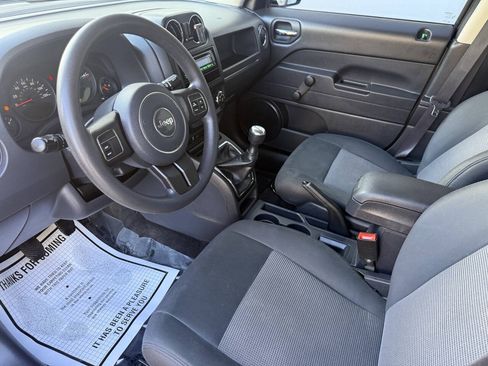 Used 2012 Jeep Patriot Sport FWD image 15