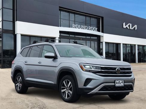 Used 2022 Volkswagen Atlas SE image 3