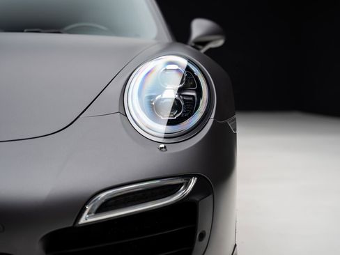 Used 2014 Porsche 911 Turbo S AWD/4WD image 10
