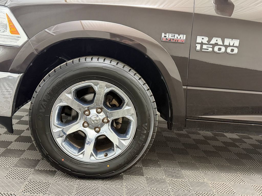 Used 2017 RAM 1500 Laramie w/ Convenience Group AWD/4WD image 28