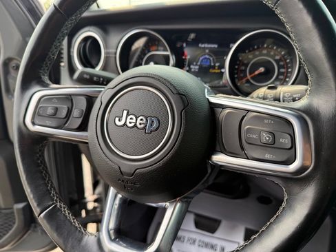 Used 2021 Jeep Wrangler Unlimited Sahara w/ Uconnect 4C Nav & Sound Group AWD/4WD image 22