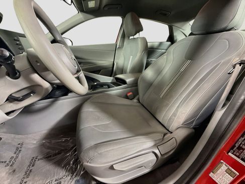 Used 2022 Hyundai Elantra SEL FWD image 22