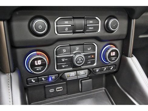 Used 2023 Chevrolet Tahoe High Country RWD image 27