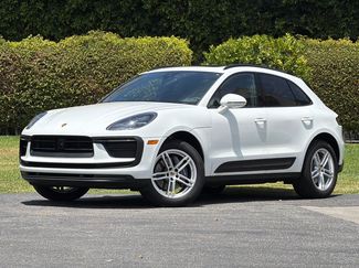Certified 2023 Porsche Macan AWD/4WD video 1