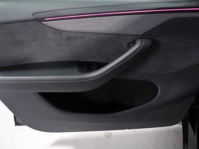 Used 2026 Tesla Model Y Long Range RWD image 57