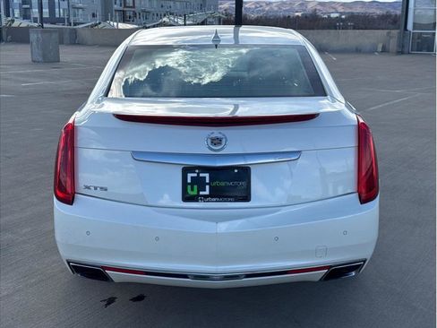 Used 2013 Cadillac XTS Premium image 7