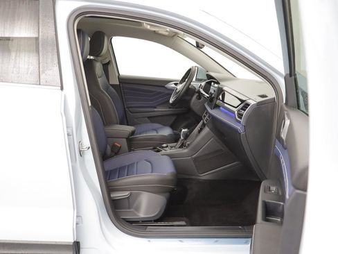 Used 2025 Volkswagen Taos SEL w/ Black Wheel Plus Package image 19