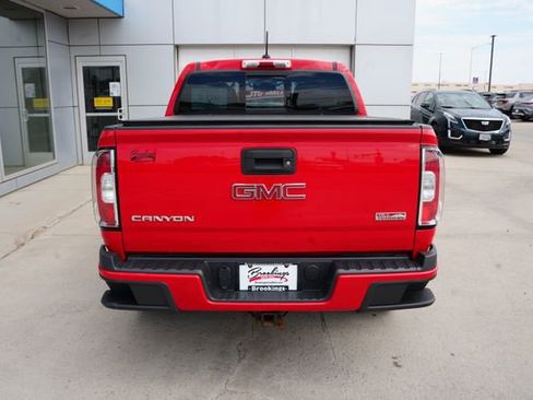 Used 2016 GMC Canyon SLE w/ All Terrain Package AWD/4WD image 34