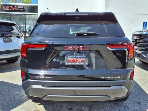 New 2026 GMC Terrain Elevation w/ Technology Package II FWD image 8