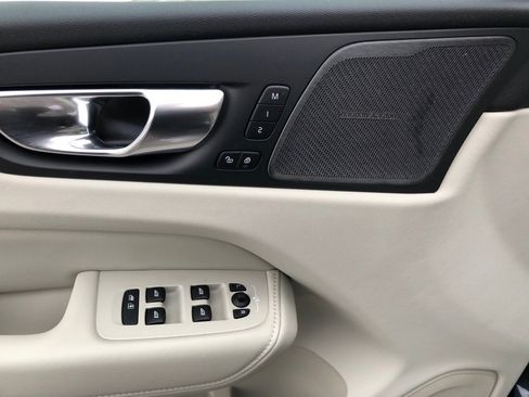 New 2026 Volvo XC60 T8 Ultra w/ Protection Package Premier image 11