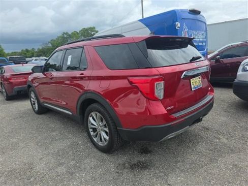 Used 2023 Ford Explorer XLT w/ Equipment Group 202A AWD/4WD image 2