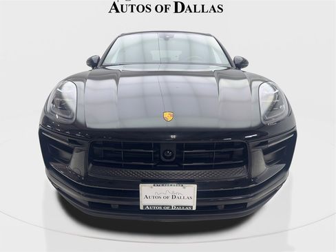 Used 2023 Porsche Macan image 3