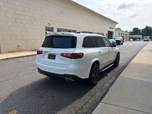Used 2025 Mercedes-Benz GLS 450 4MATIC image 4