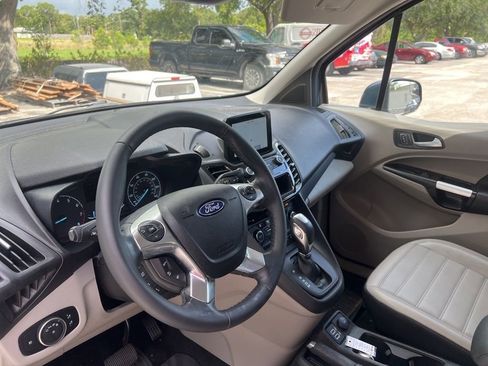 Used 2022 Ford Transit Connect Titanium w/ Trailer Tow Package FWD image 9