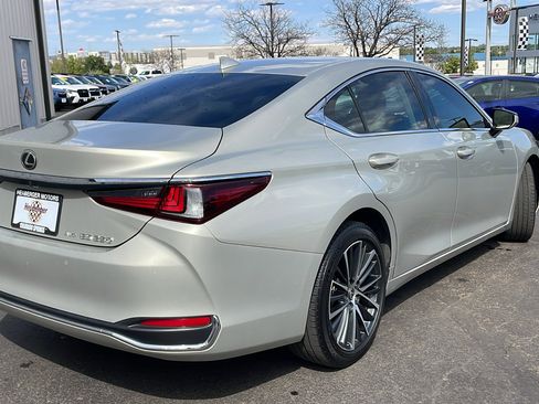 Used 2023 Lexus ES 250 w/ Premium Package AWD/4WD image 5