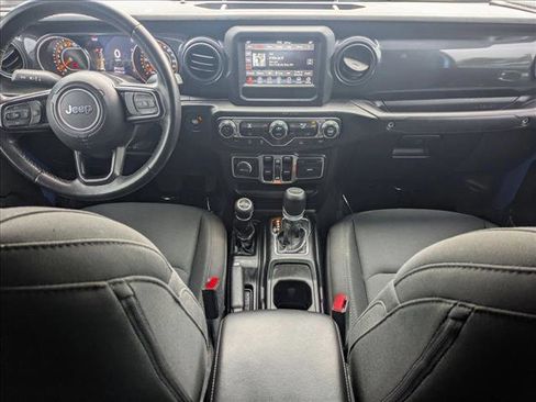 Used 2022 Jeep Gladiator Sport AWD/4WD image 16