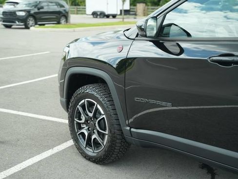 New 2026 Jeep Compass Trailhawk w/ Sun, Sound & Navigation Group AWD/4WD image 43