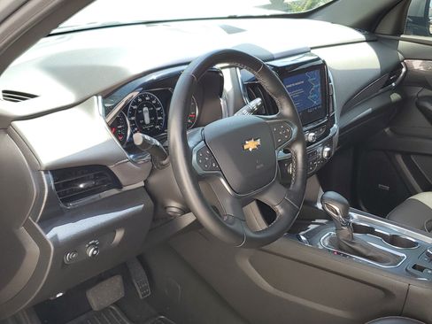 Used 2023 Chevrolet Traverse High Country FWD image 10