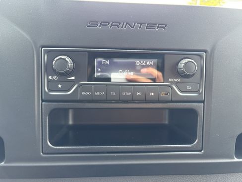 Used 2023 Mercedes-Benz Sprinter 2500 image 18