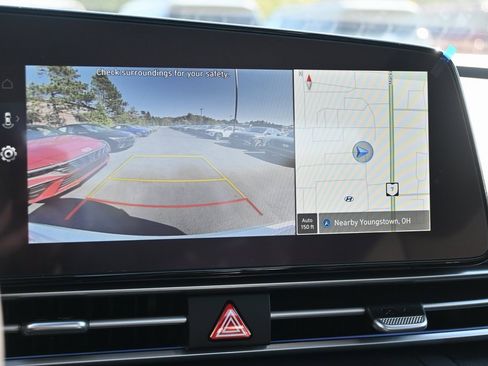 Used 2025 Hyundai Elantra SEL w/ Cargo Package image 19