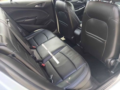 Used 2017 Chevrolet Cruze Premier FWD image 17