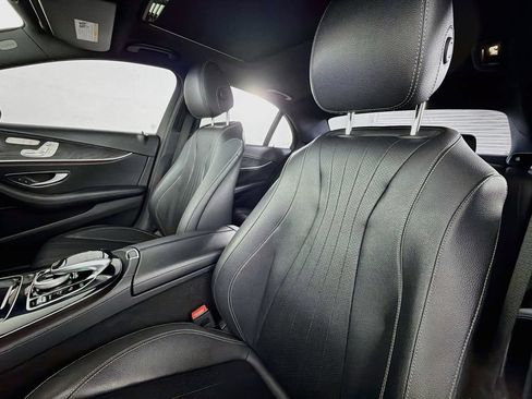 Used 2017 Mercedes-Benz E 300 image 25