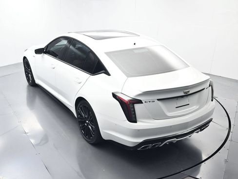 Used 2022 Cadillac CT5 V w/ Platinum Package RWD image 36