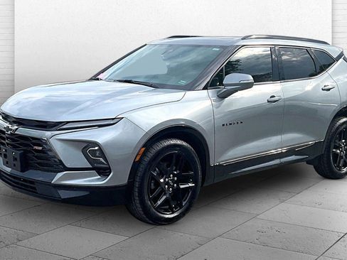 Used 2024 Chevrolet Blazer RS w/ Enhanced Convenience Package AWD/4WD image 9
