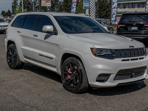 Used 2020 Jeep Grand Cherokee SRT AWD/4WD image 6