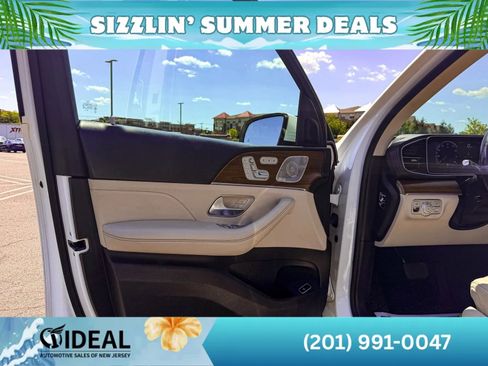 Used 2021 Mercedes-Benz GLS 450 4MATIC image 17