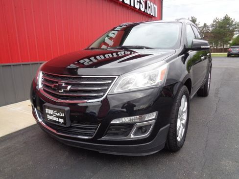 Used 2017 Chevrolet Traverse LT w/ Style and Technology Package AWD/4WD image 13