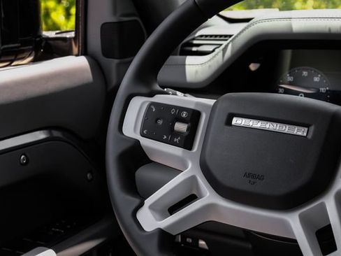 New 2026 Land Rover Defender 110 X-Dynamic SE AWD/4WD image 22